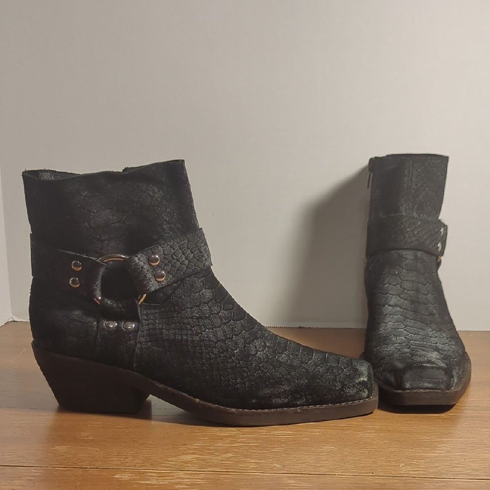 New Free People Jeffrey Campbell Farrier Black Gator Texture Leather Boots US 8